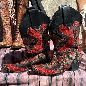 Zeyzani black and red cowboy boots